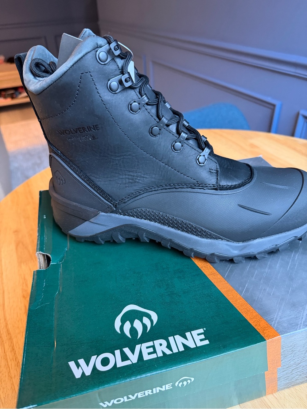 Wolverine Black Waterproof Lace-Up Winter / Work Boot